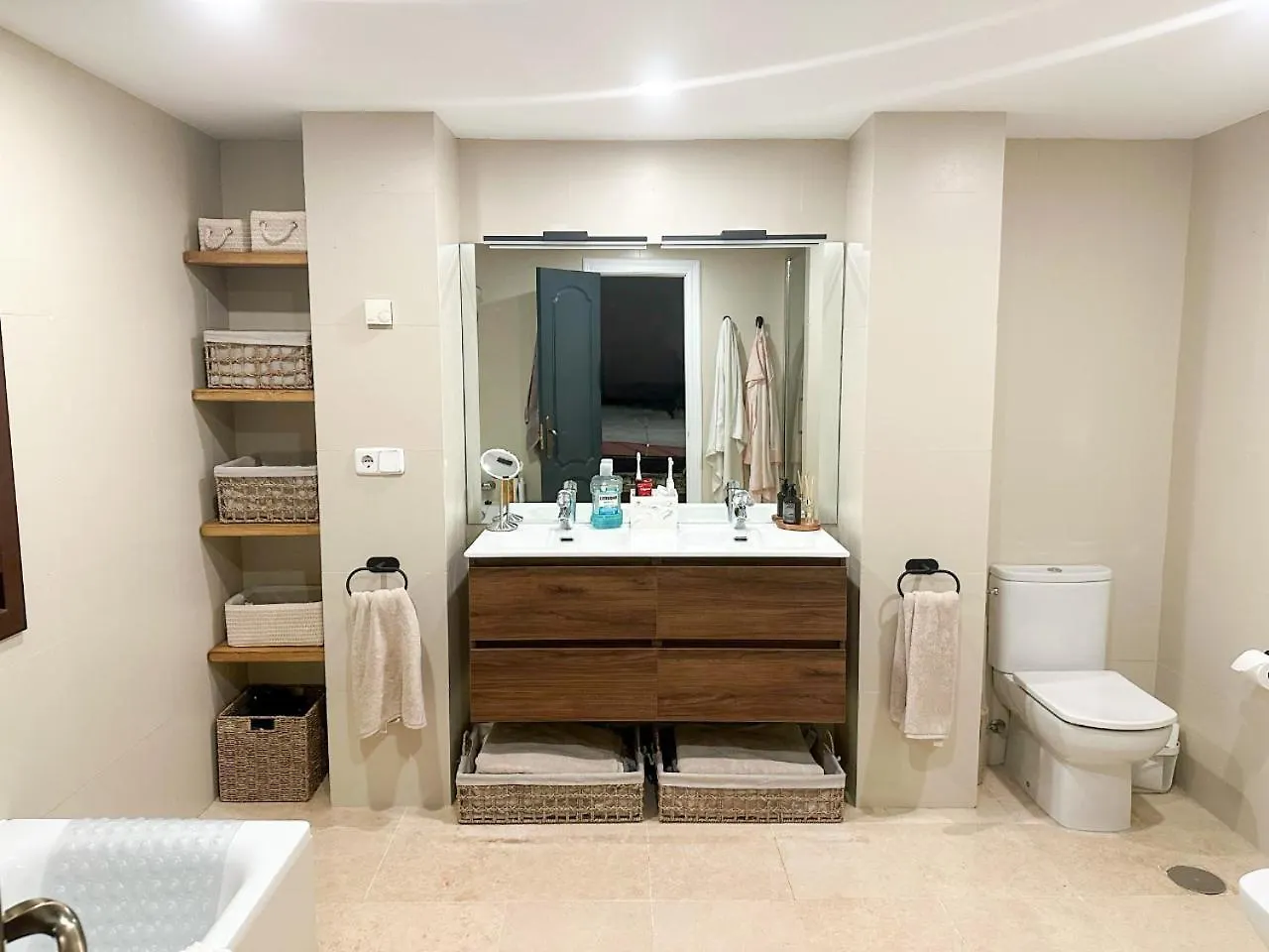 マルベーリャ Elegant 3Br Golden Mile Retreatヴィラ