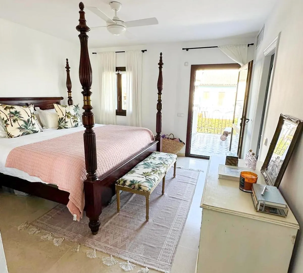 マルベーリャ Elegant 3Br Golden Mile Retreatヴィラ